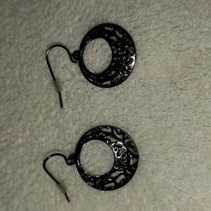 Hooked dangled‎ earrings
